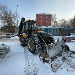 Экскаватор-погрузчик